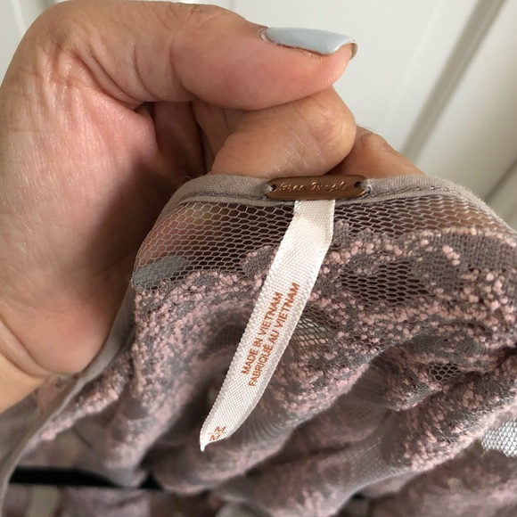 Free People Grey and Pink lace top - Picture 4 of 5